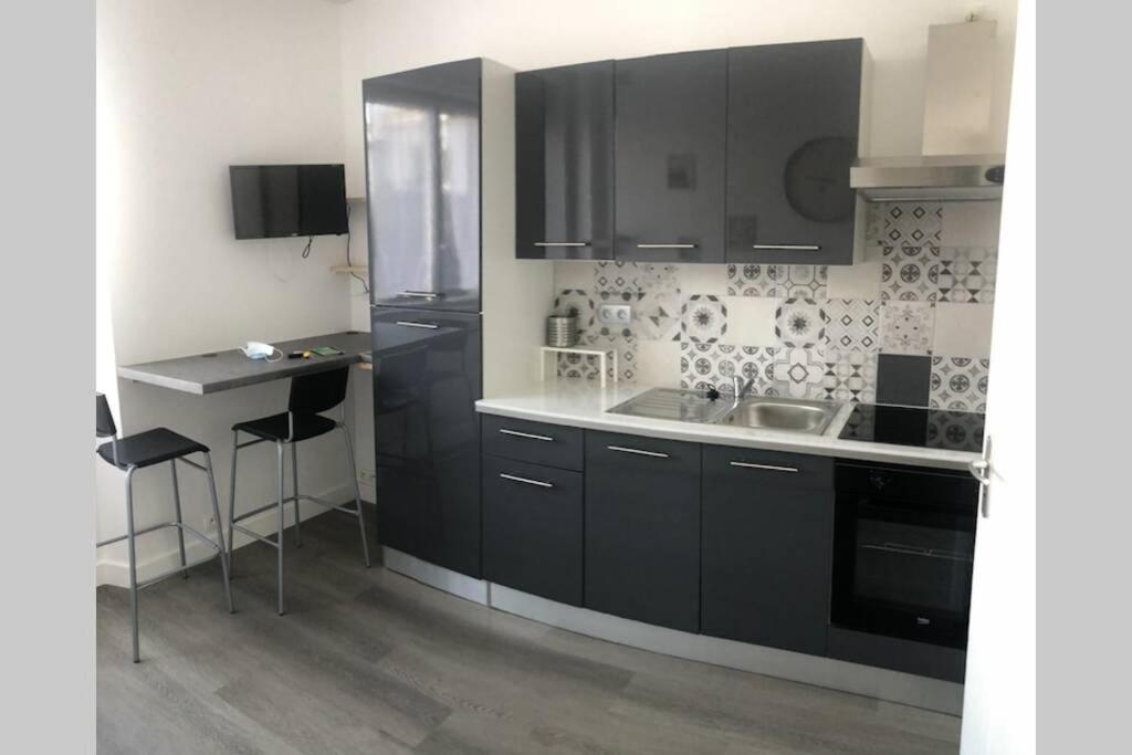 Apartament Yannadal/Studio Cosy Avec Vraie Cuisine A Recouvrance/ Proche Tram/Bus Et Proximite Avec L'Arsenal Brest Zewnętrze zdjęcie
